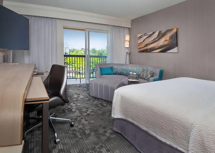 Comfort Inn & Suites Bethlehem Lehigh Valley Airport